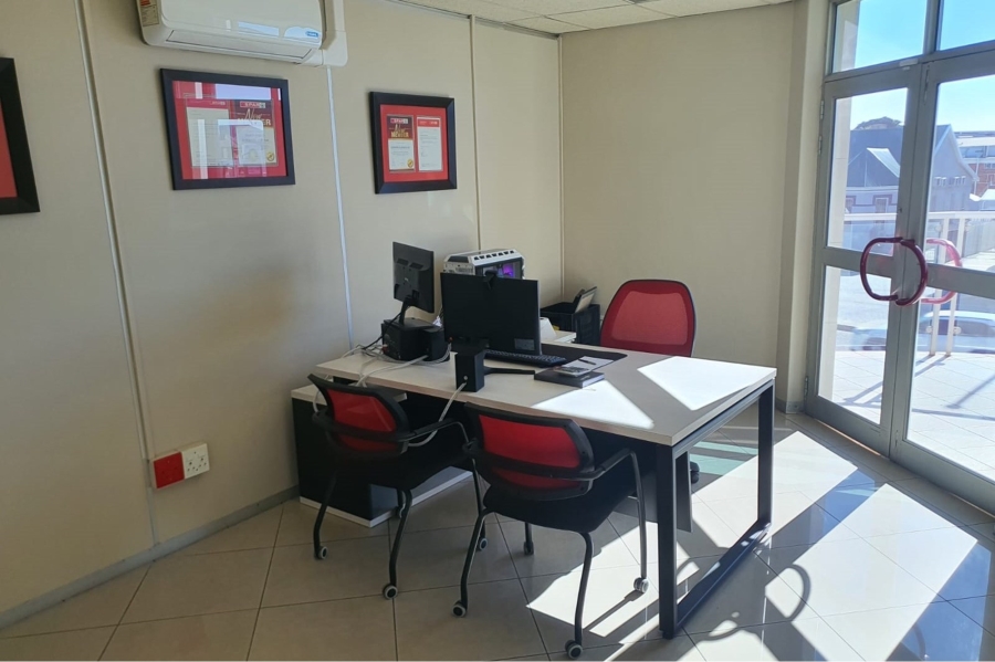 To Let commercial Property for Rent in Newton Park Eastern Cape